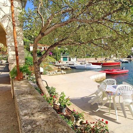 Apartmans And Rooms Dunjini Dvori Korcula Town Exterior foto