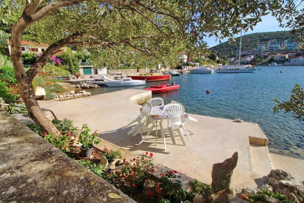 Apartmans And Rooms Dunjini Dvori Korcula Town Exterior foto