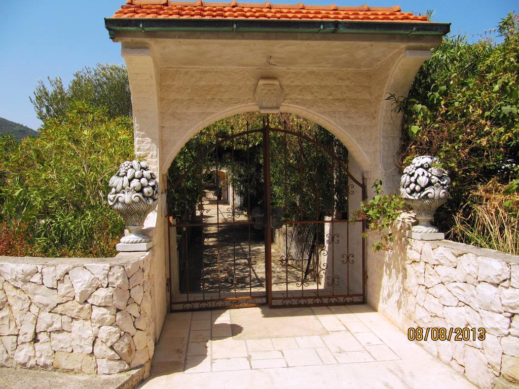 Apartmans And Rooms Dunjini Dvori Korcula Town Exterior foto