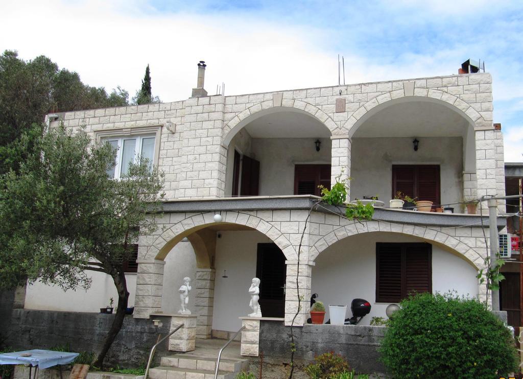 Apartmans And Rooms Dunjini Dvori Korcula Town Exterior foto