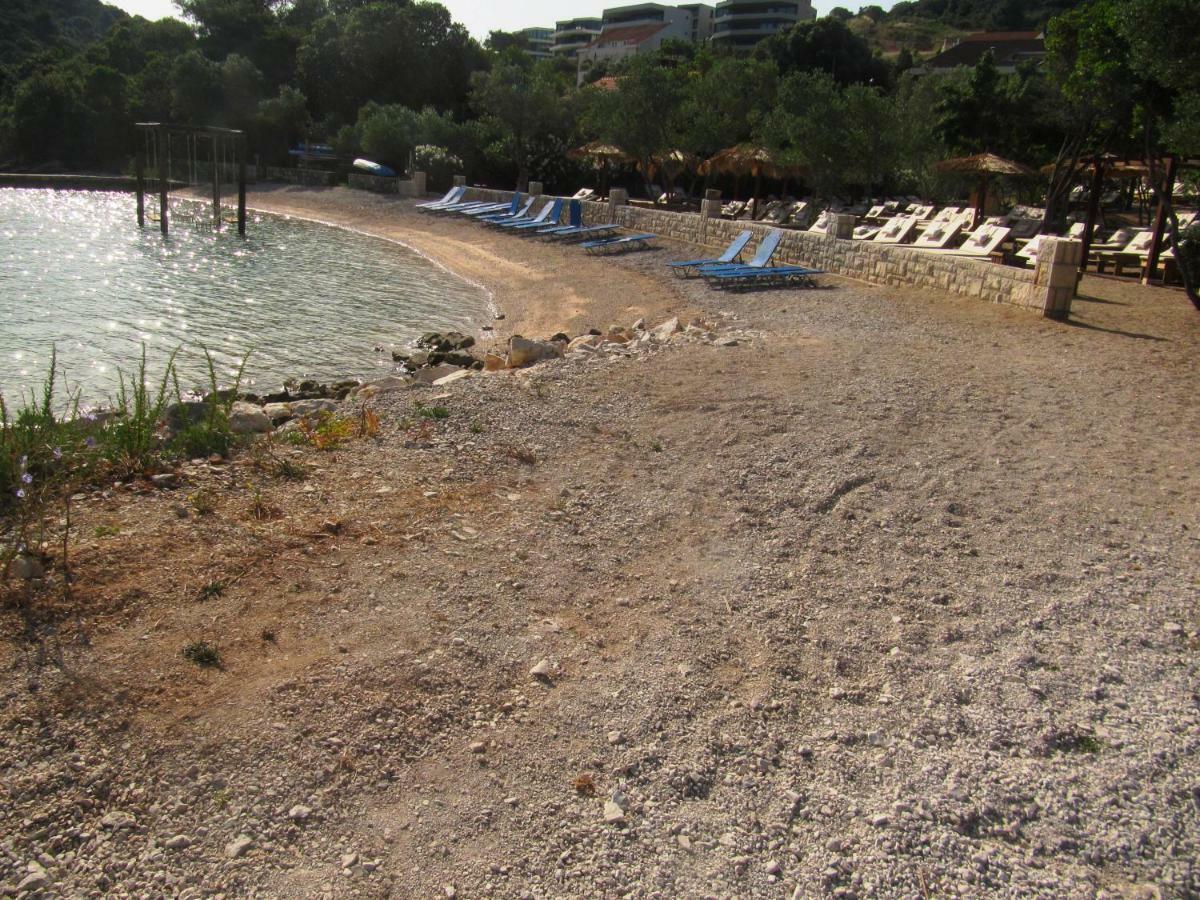 Apartmans And Rooms Dunjini Dvori Korcula Town Exterior foto