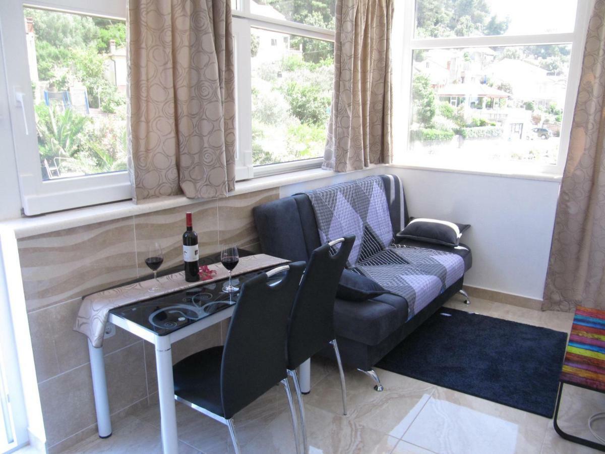 Apartmans And Rooms Dunjini Dvori Korcula Town Exterior foto