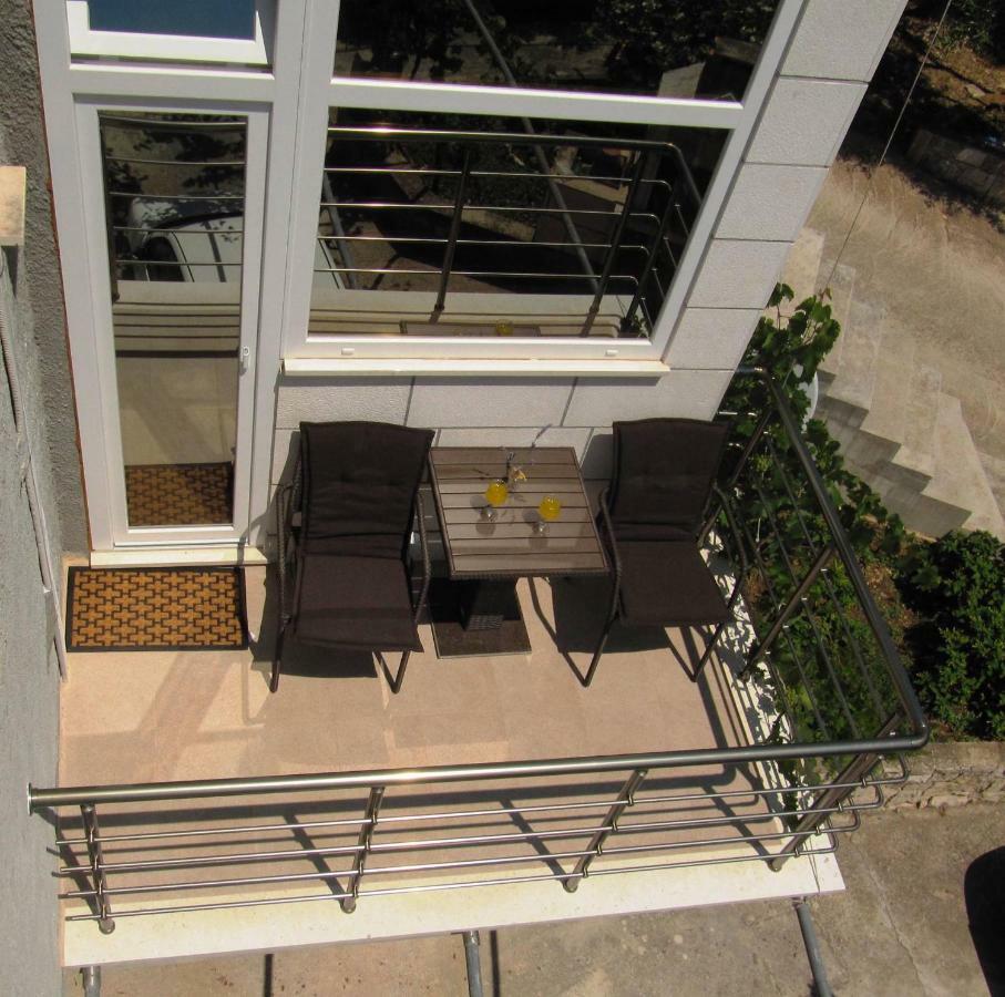 Apartmans And Rooms Dunjini Dvori Korcula Town Exterior foto